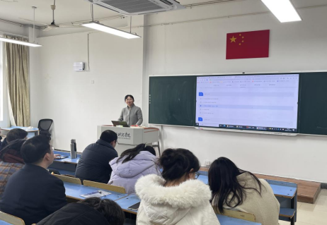 賦能未來(lái)教育，邁向智慧課堂——軟件工程教研室數(shù)字化教學(xué)資源開(kāi)發(fā)與智慧課程建設(shè)專(zhuān)題研討會(huì)側(cè)記